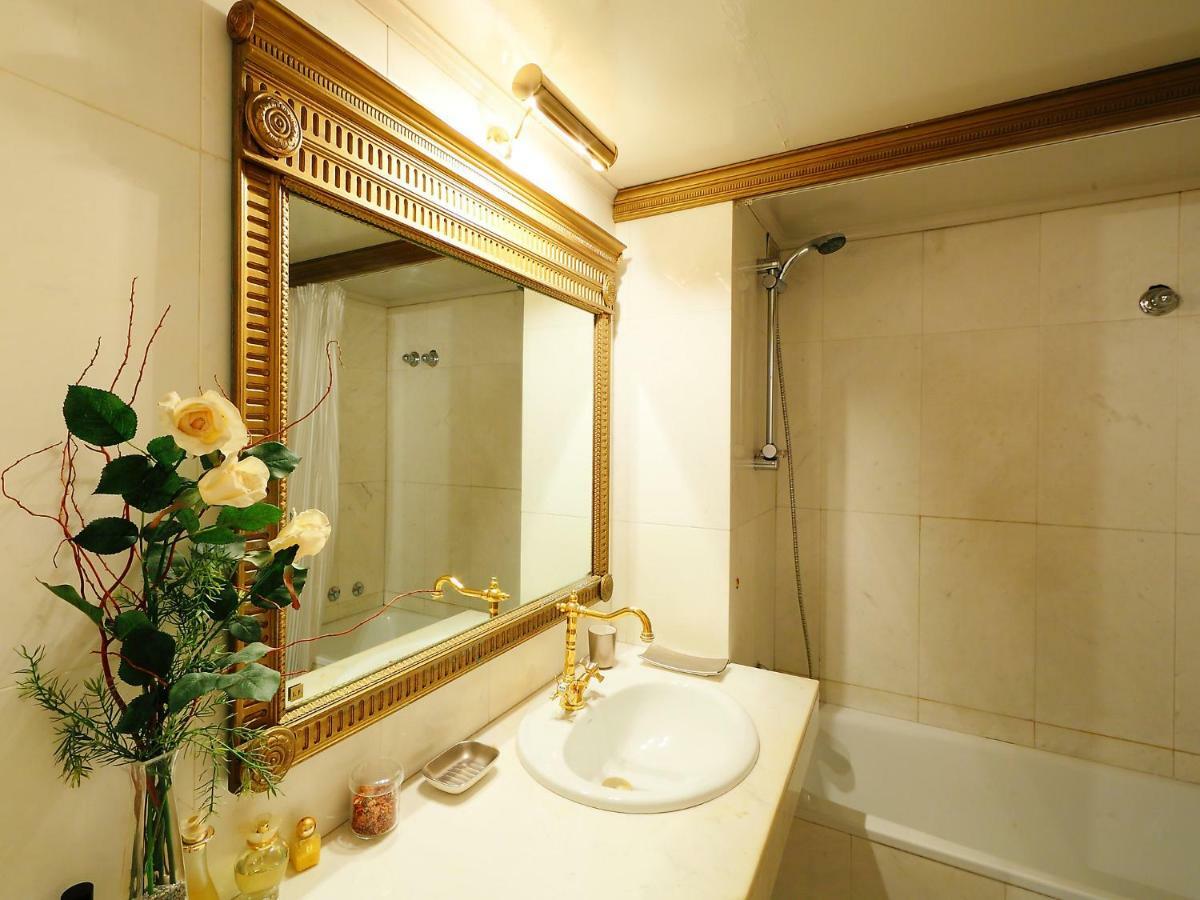 Apartment Plaza De Catalunya - Pso- De Gracia By Interhome バルセロナ エクステリア 写真